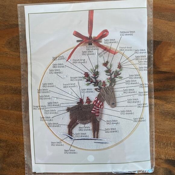 Reewisly Set of 4 Christmas Embroidery Kits - Reindeer, Stocking, Wreath - Picture 2 of 6